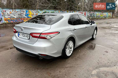 Седан Toyota Camry 2018 в 