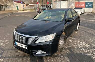 Седан Toyota Camry 2013 в Кременчуці