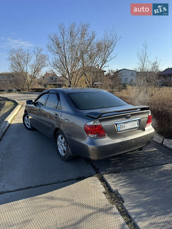 Седан Toyota Camry 2005 в Одессе