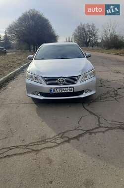 Седан Toyota Camry 2011 в Кропивницком