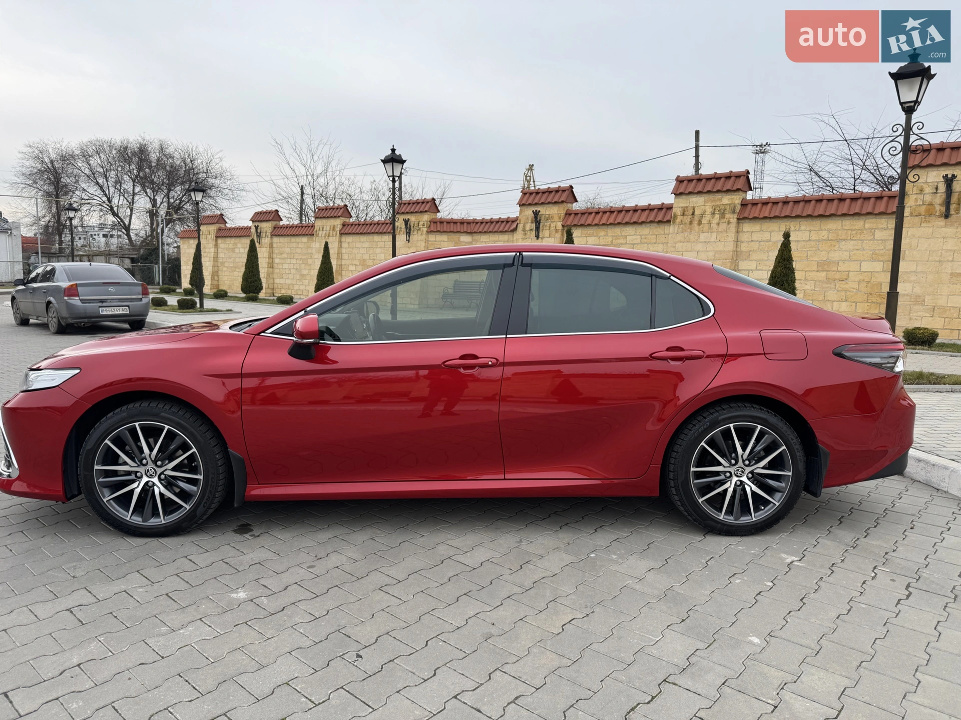 2022 Toyota Camry - мініатюра 2