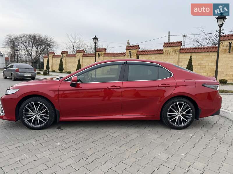Седан Toyota Camry 2022 в Измаиле