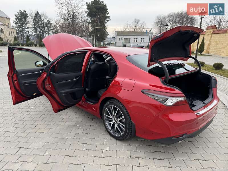 Седан Toyota Camry 2022 в Измаиле