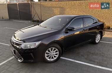 Седан Toyota Camry 2015 в 