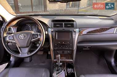 Седан Toyota Camry 2015 в 