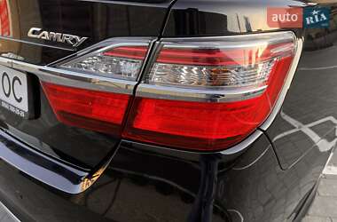 Седан Toyota Camry 2015 в 