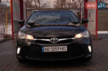 Седан Toyota Camry 2016 в Гайсине