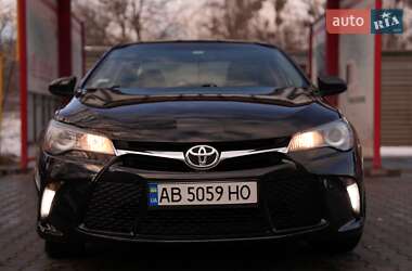 Седан Toyota Camry 2016 в Гайсине