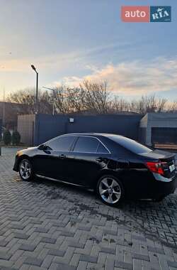 Седан Toyota Camry 2014 в 