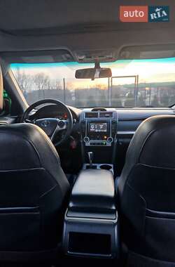 Седан Toyota Camry 2014 в 