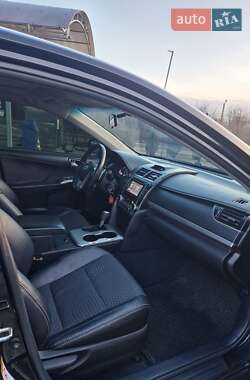 Седан Toyota Camry 2014 в 