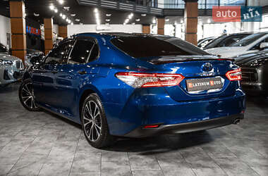 Седан Toyota Camry 2019 в 