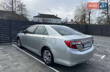 Седан Toyota Camry 2012 в 