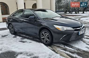 Седан Toyota Camry 2016 в Києві