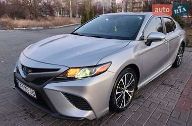 Седан Toyota Camry 2020 в Черкассах