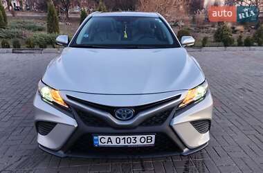 Седан Toyota Camry 2020 в Черкассах