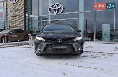 Седан Toyota Camry 2020 в Рівному