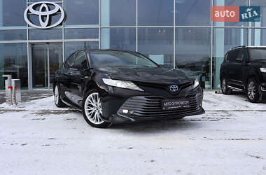 Седан Toyota Camry 2020 в Рівному