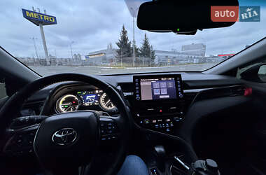 Седан Toyota Camry 2021 в Киеве