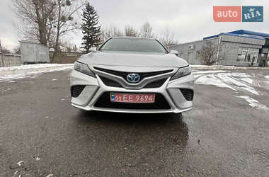 Седан Toyota Camry 2020 в Рівному