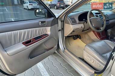 Седан Toyota Camry 2005 в Києві