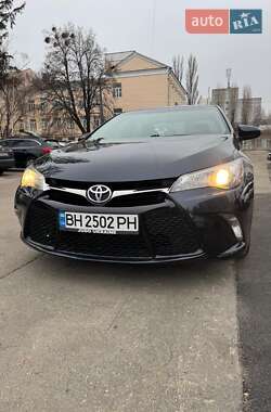 Седан Toyota Camry 2015 в Києві