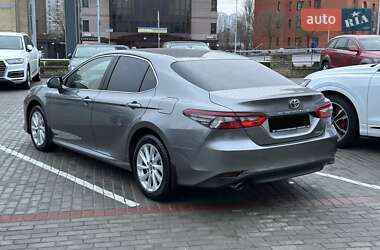 Седан Toyota Camry 2023 в Києві