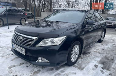 Седан Toyota Camry 2014 в Виннице