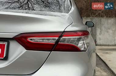 Седан Toyota Camry 2018 в Києві