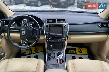 Седан Toyota Camry 2017 в 