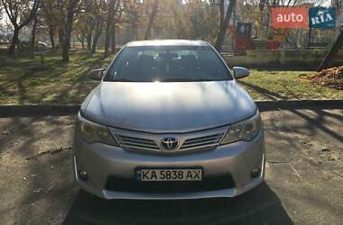Седан Toyota Camry 2014 в 