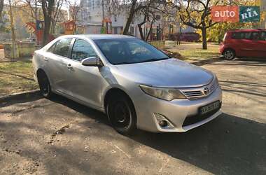 Седан Toyota Camry 2014 в 