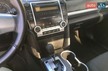 Седан Toyota Camry 2014 в 