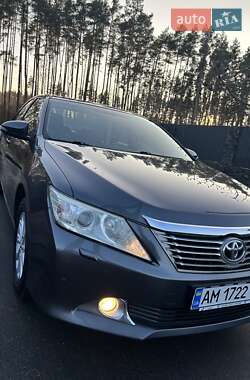 Седан Toyota Camry 2011 в Житомирі