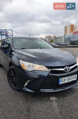 Седан Toyota Camry 2016 в Харкові