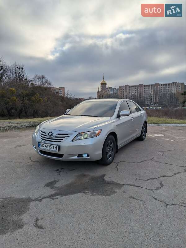 Седан Toyota Camry 2007 в 