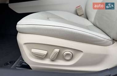 Седан Toyota Camry 2021 в 