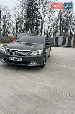 Седан Toyota Camry 2012 в Днепре