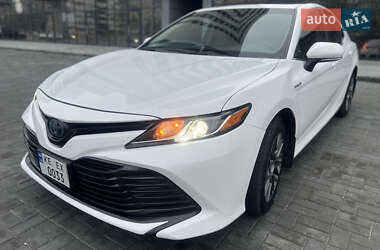 Седан Toyota Camry 2018 в Дніпрі