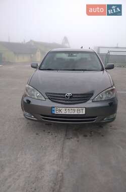 Седан Toyota Camry 2003 в Рівному