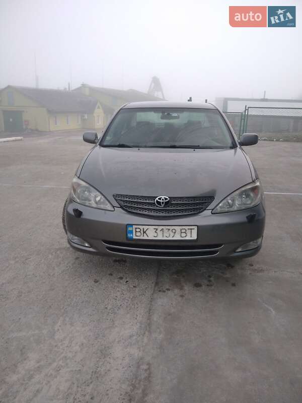 Toyota Camry 2003