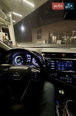 Седан Toyota Camry 2019 в 