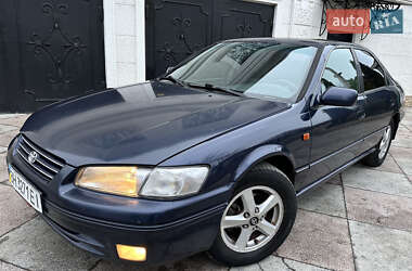 Седан Toyota Camry 1997 в Одесі