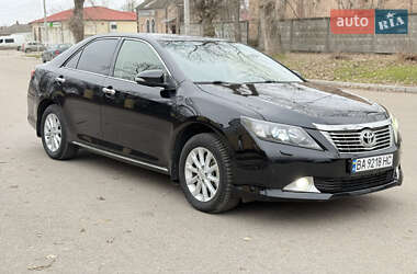 Седан Toyota Camry 2013 в Кропивницькому