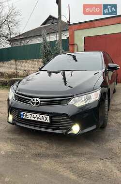 Седан Toyota Camry 2015 в Вознесенську