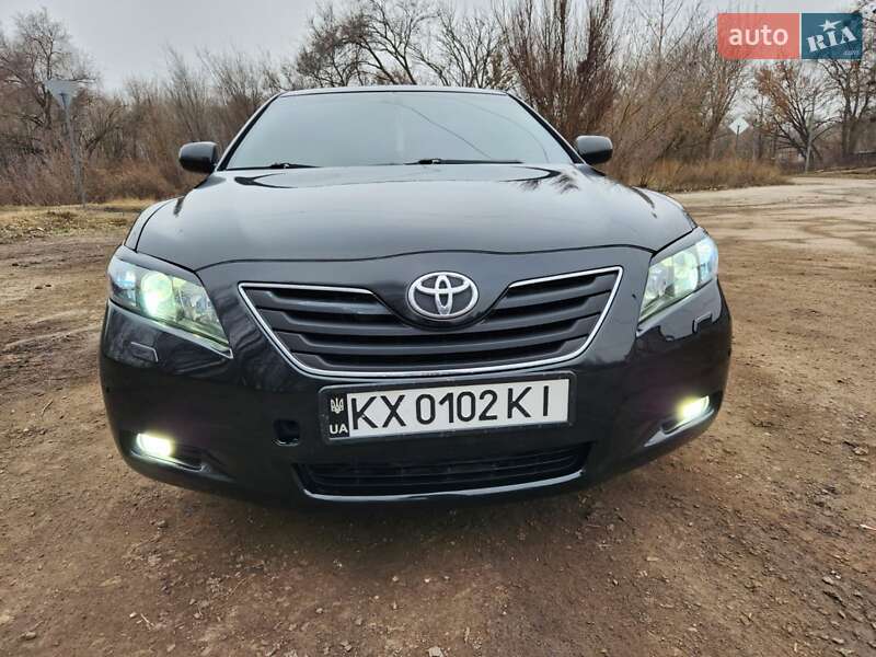 Седан Toyota Camry 2008 в Харькове