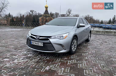 Седан Toyota Camry 2017 в Харкові