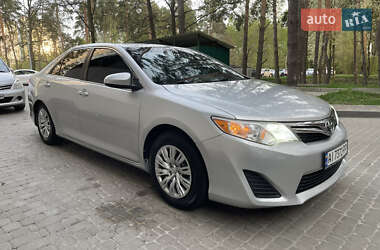 Седан Toyota Camry 2013 в Броварах