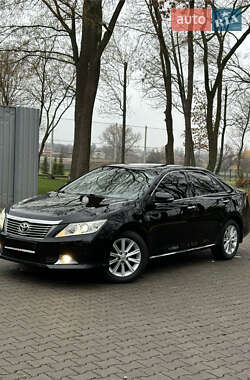 Седан Toyota Camry 2013 в Олександрії