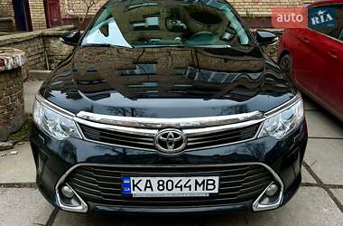 Седан Toyota Camry 2015 в Києві